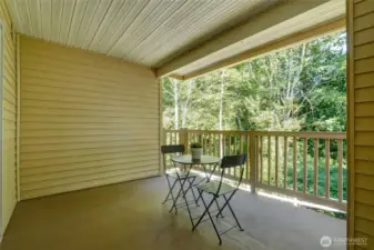 Covered balcony deck
