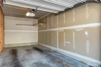 Garage (#154) interior
