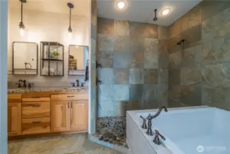 This bath is like going to the spa!