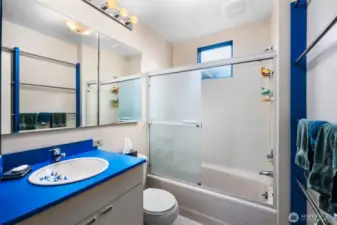 Main Floor bathroom