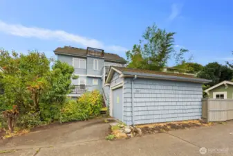 Alley access with 1 car garage