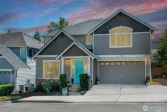 Gorgeous East Facing Craftsman in the Heart of Woodinville