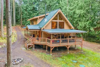 2 bedrooms 2 bathrooms and a  covered PNW porch