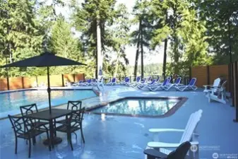 Pool is open Memorial day, ready for the swimmers or just relaxing around the pool on the loungers.Clearwood pool, kiddy pool, and jacuzzi. Life guards on duty while pool is open.