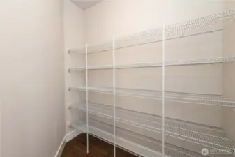 Walk-in  pantry