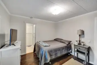 2nd bedroom is adjacent to hall bathroom
