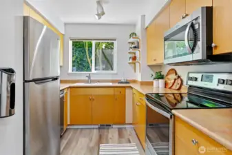 Lots of counter space in this kitchen.
