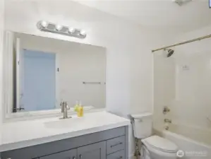 2ND FLOOR BATHROOM
