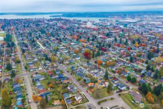 Nestled in the beautiful area of the Hill Top community - close to the waterfront, hospitals, restaurants/bars, shopping & freeways