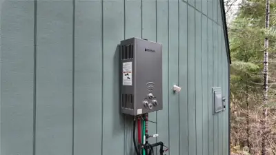 Tankless Hot Water Heater