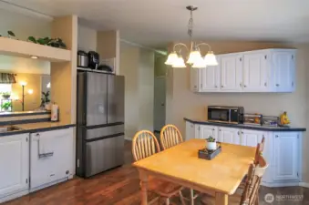 DINING / KITCHEN AREA
