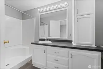 Private 3/4 Bath in Primary Suite