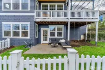 Back patio w/swings