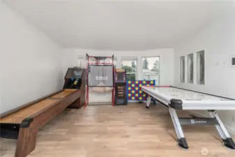 Family room with bay windows