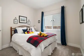 spare bedroom