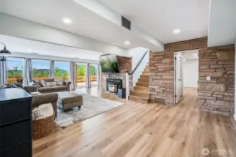 Bonus room leading to kitchen/laundry