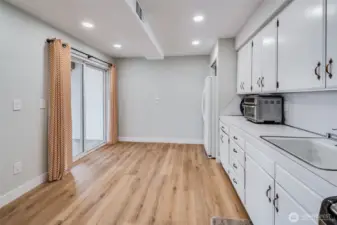 Kitchen/laundry