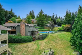 This home is right next door to the clubhouse and pool!