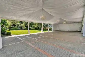 Large event tent
