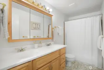 upper full bath