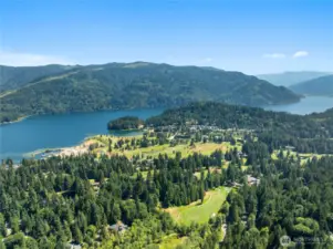 Vibrant Sudden Valley community—complete with parks, trails, golf course, a marina, and more.