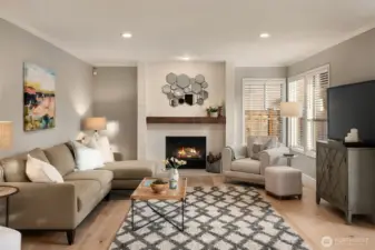 Cosy Family Room Adjacent to the Kitchen