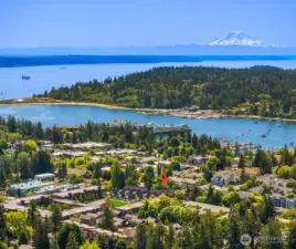 Location, location, location! Enjoy close proximity to the Seattle ferry and downtown Winslow's charming eateries, cafes, shops, and galleries. Additionally, you'll find parks, beaches, and Bainbridge Island's top-rated schools all within easy reach.