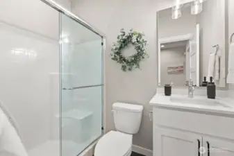 Photographs are for illustrative purposes only. Features, finishes, interior/exterior colors, landscaping and floorplan shown may vary from actual homes built