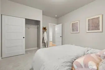 Photographs are for illustrative purposes only. Features, finishes, interior/exterior colors, landscaping and floorplan shown may vary from actual homes built