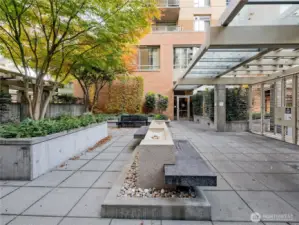 Courtyard entrance between South 910 and West 900 towers