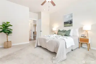 Spacious owner's suite with ensuite bathroom and walk-in closet