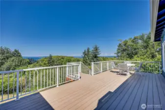 Mount Baker, Puget Sound and endless Marine Traffice to enjoy from the expansive deck
