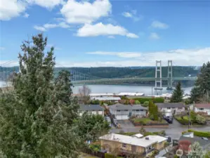 Minutes from freeway access, shopping center in Westgate and Proctor District in Tacoma