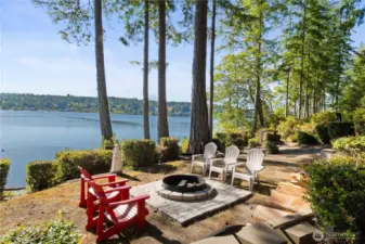 Fire pit area ready for your fresh oysters, gathering with friends or just a calm evening watching the sunset
