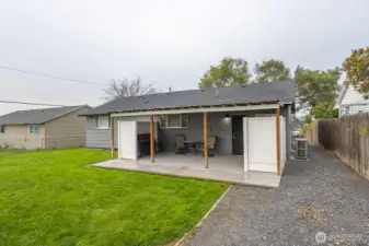 Covered back patio for BBQ or entertaining