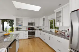 Beautiful updated kitchen!