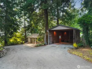 720 sqft garage and HUGE RV/boat carport!