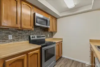 Updated lighting & backsplash.
