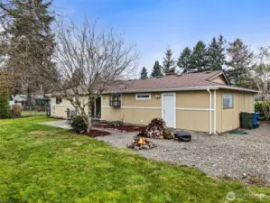 Plenty of room for your back yard ideas