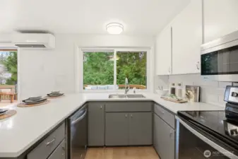 There is SO MUCH counter space!