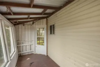 More of the sun room