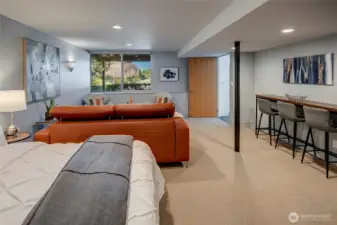 Enter this space without stairs from garden in the back.