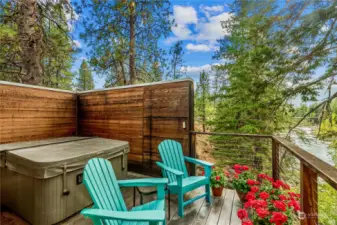 Open Deck/Hot Tub off master