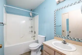 Main level full bathroom