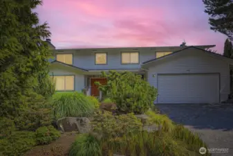 Welcome to this Somerset 2-story, 4 bedroom home with gorgeous mature landscaping.  Only 2 blocks to Somerset Elementary school.