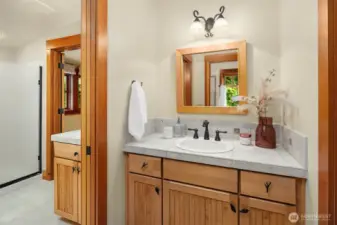 2 additional bedrooms on upper level with jack and jill bathroom