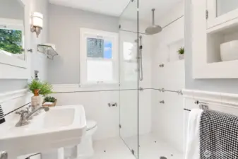 Main floor bathroom with walk in shower.