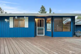 Large Deck
