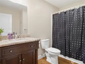 Full bathroom upstairs between the bedrooms.