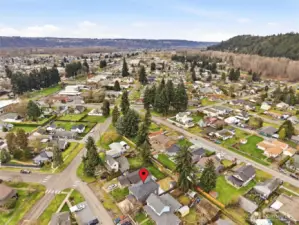 A short walk to downtown Orting amenities!